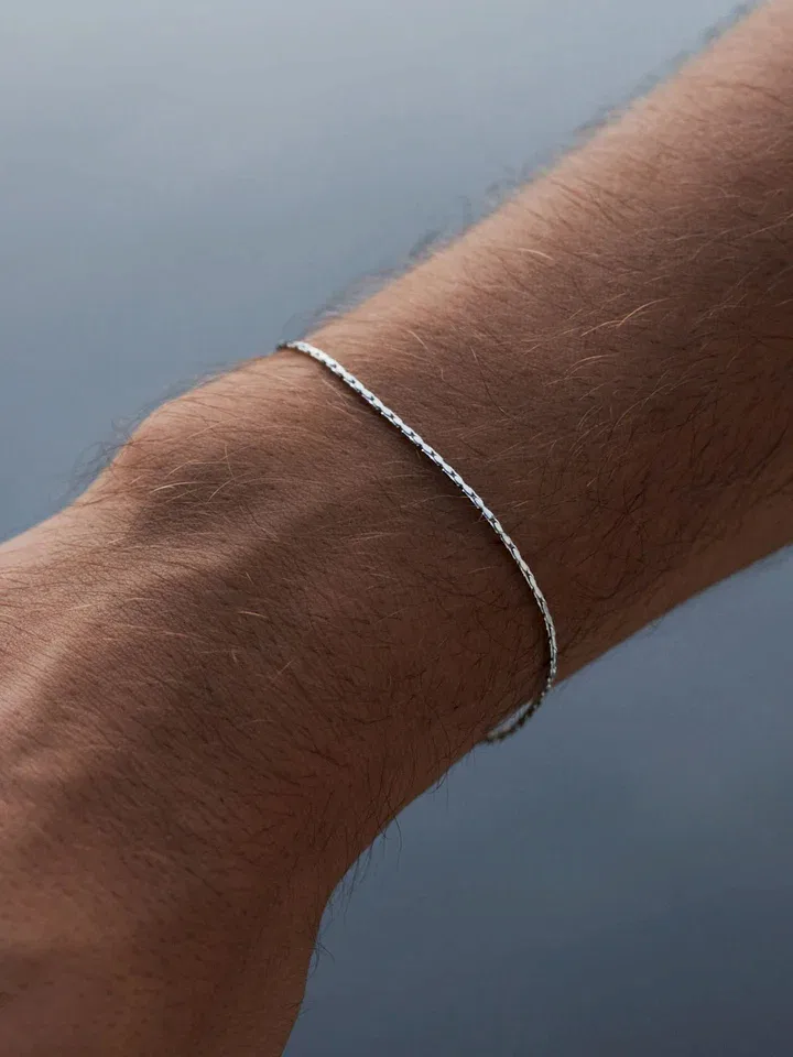 WIRE CHAIN BRACELET