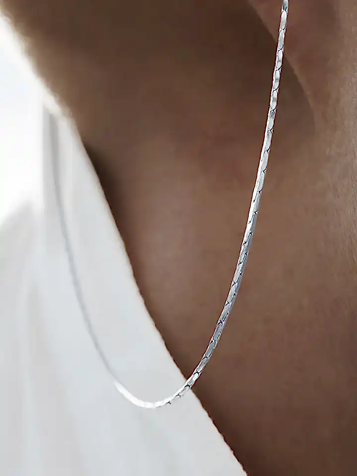 WIRE CHAIN NECKLACE